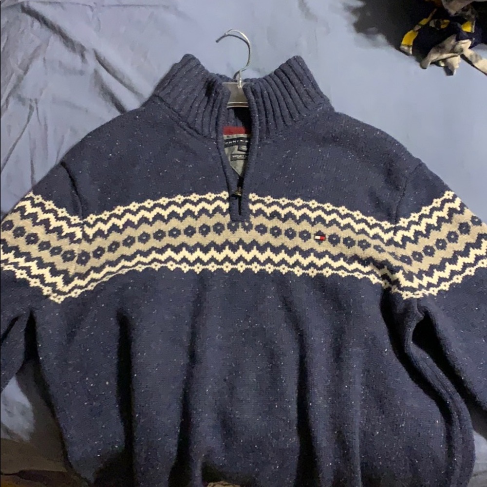 Zip sweater